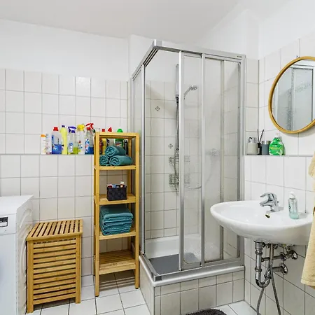 Apartment Komfortable 3-raum-ferienwohnung Mit Kaffeemaschine - Stilvoll, Zentrale Lage!