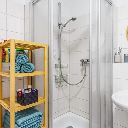 Apartment Familienfreundliche 3-raum-fewo Im Zentrum - Komfort & Stil *
