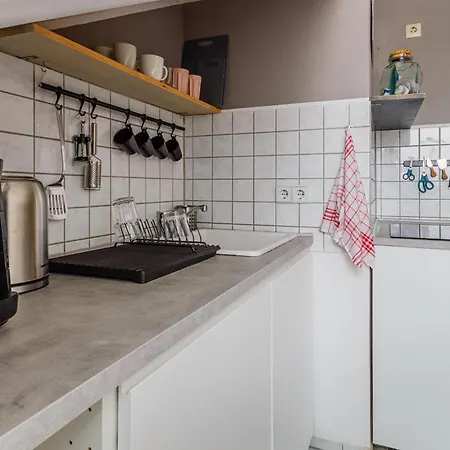 Apartment Komfortable 3-raum-ferienwohnung Mit Kaffeemaschine - Stilvoll, Zentrale Lage! *